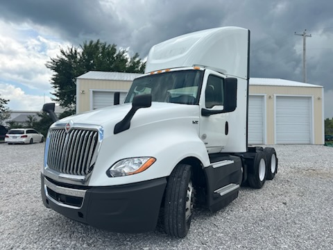 2021 International LT625 6Month/Unlimited Mile warranty Engine, Aftertreatment, Trans & Rears. GREAT FINANCING AVAILABLE!!!