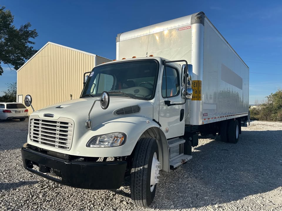 2022 Freightliner– 6 month/15,000 mile warranty Engine/Aftertreatment/trans/rears – Great financing available!!